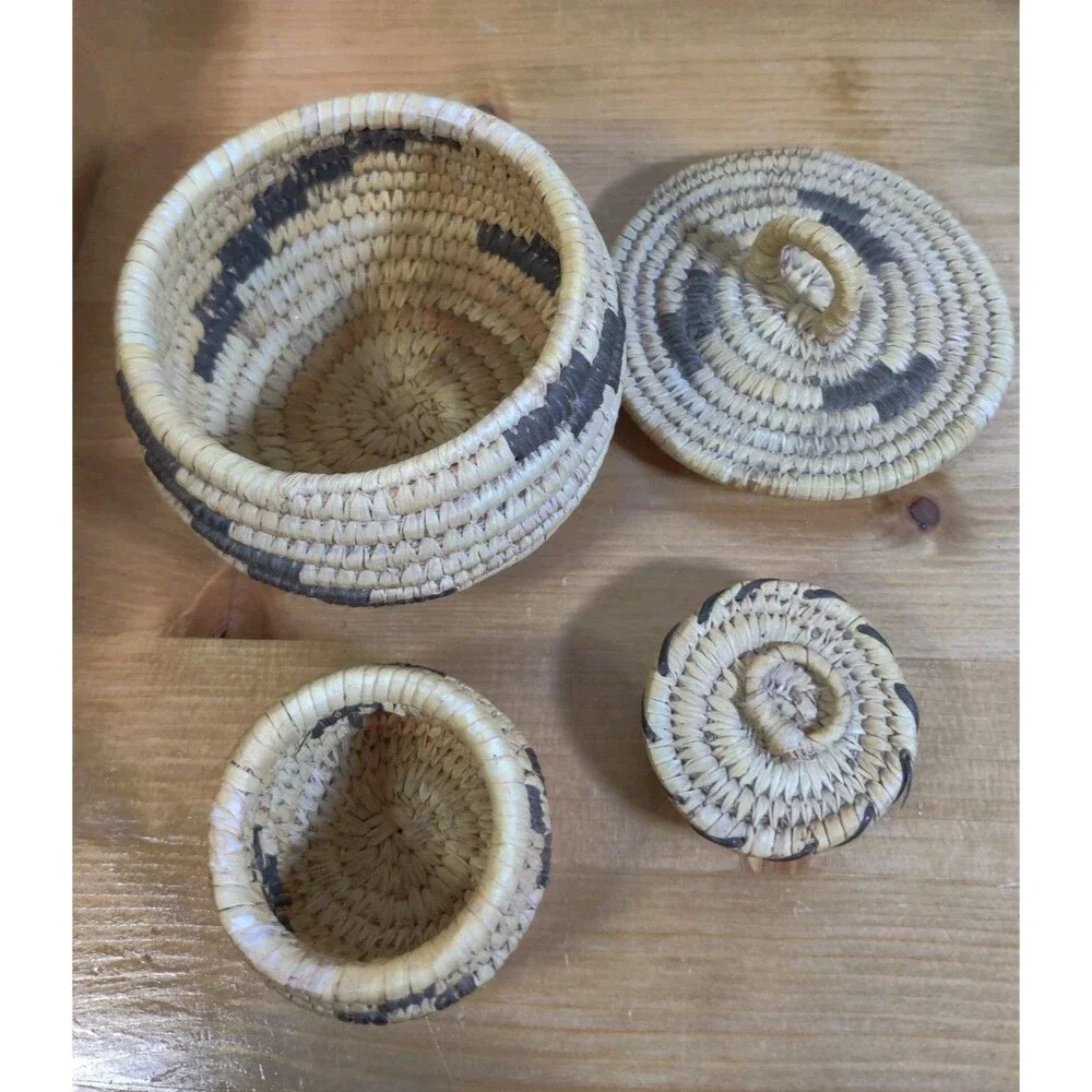Vtg Lot Of 2 Papago Coiled Nesting Baskes with Lid Devil's claw & Yucca 4